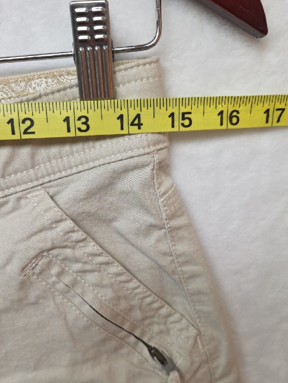 Lee Women's Light Khaki Cargo Capri Pants - Picture 7 of 16